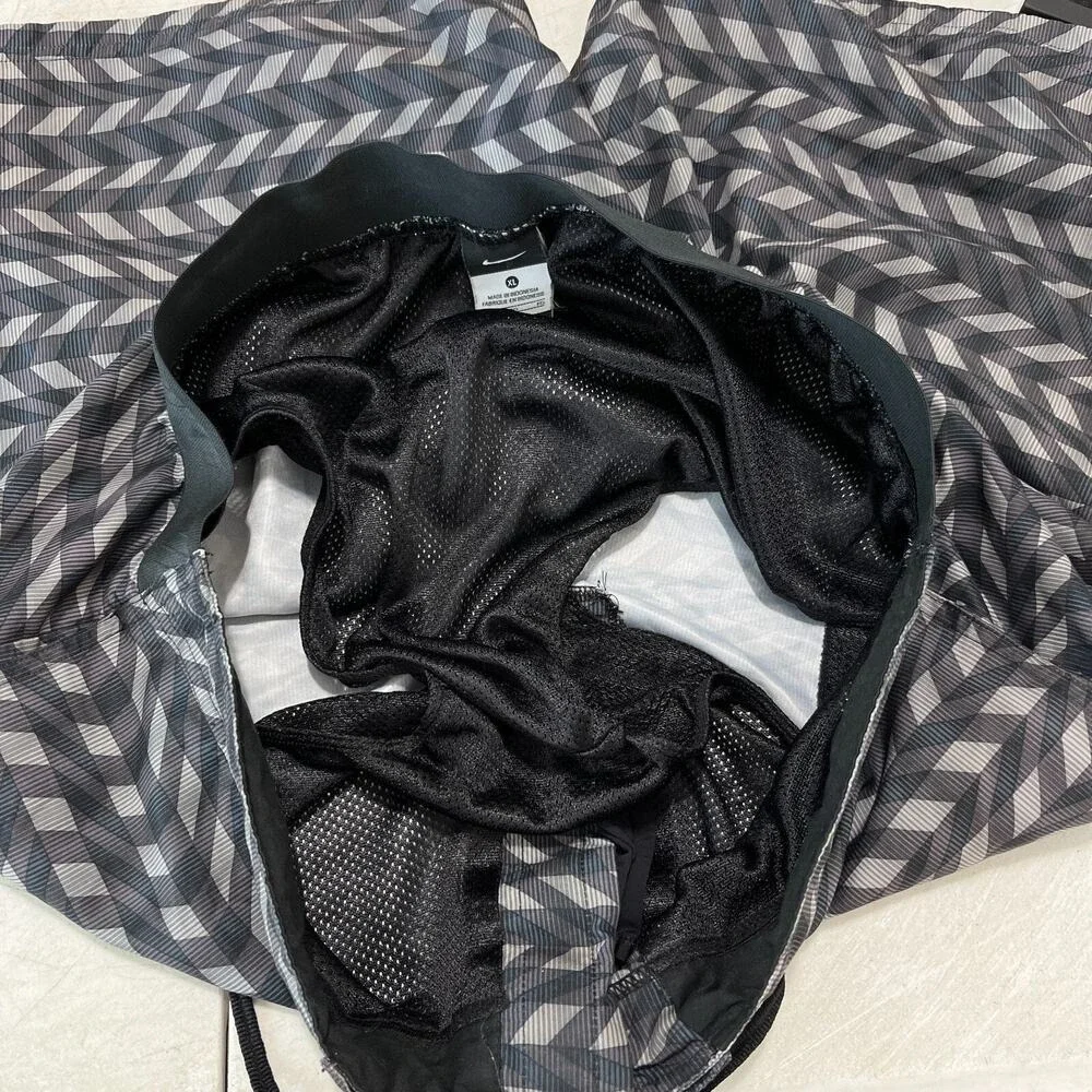 NIKE Shorts Mens Extra Large Bathing Suit Board Swim Trunks Casual Bottoms Lined